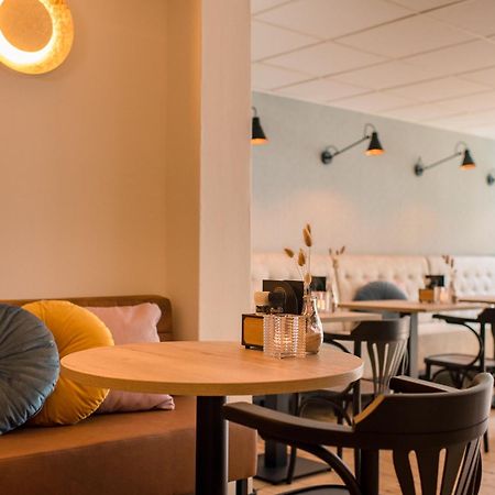 Hotel-Restaurant De Walvisvaarder Hollum  Luaran gambar