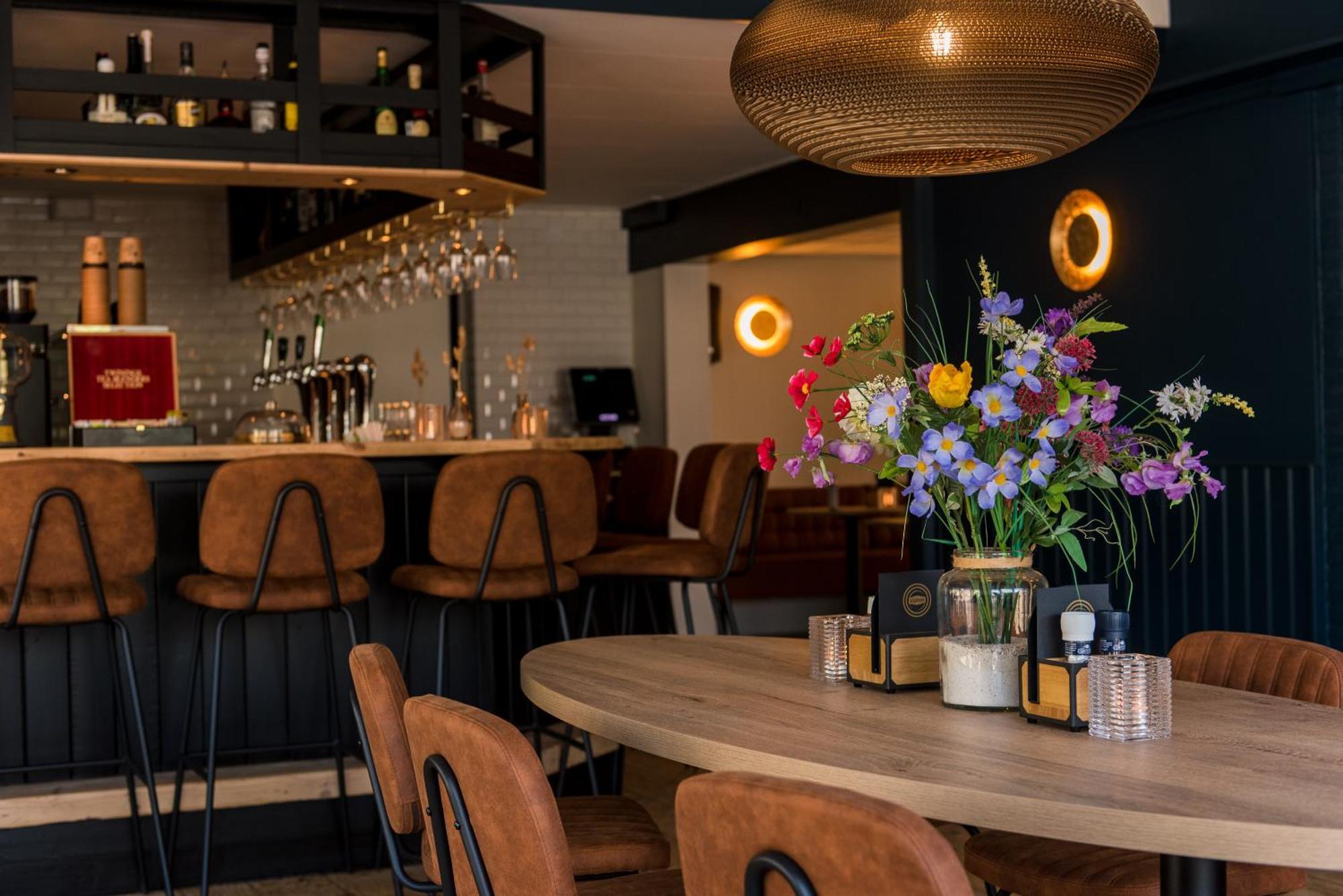 Hotel-Restaurant De Walvisvaarder Hollum  Luaran gambar